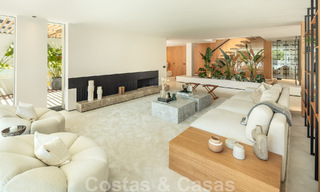 Moderne luxevilla te koop met een eigentijds design, gelegen op korte afstand van Puerto Banus, Marbella 49424 