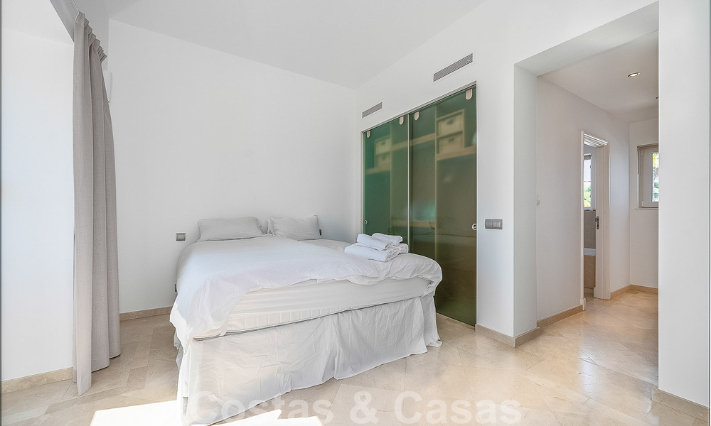 Ruime Mediterrane villa te koop gelegen in een bevoorrechte urbanisatie van Nueva Andalucia, Marbella 50590