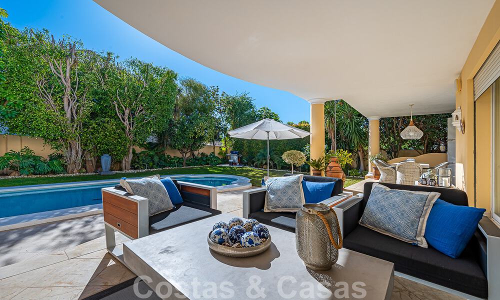 Uitmuntende luxevilla in Andalusische stijl te koop, op wandelafstand van het strand, op de Golden Mile van Marbella 50767