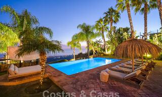 Andalusische luxevilla te koop met adembenemend panoramisch zeezicht gelegen in Los Monteros, Marbella 50940 