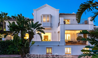 Andalusische luxevilla te koop met adembenemend panoramisch zeezicht gelegen in Los Monteros, Marbella 50941 