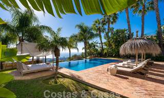 Andalusische luxevilla te koop met adembenemend panoramisch zeezicht gelegen in Los Monteros, Marbella 50950 