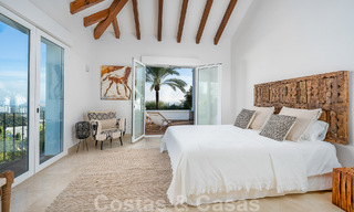 Andalusische luxevilla te koop met adembenemend panoramisch zeezicht gelegen in Los Monteros, Marbella 50969 