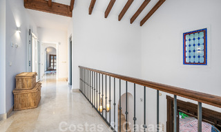 Andalusische luxevilla te koop met adembenemend panoramisch zeezicht gelegen in Los Monteros, Marbella 50981 
