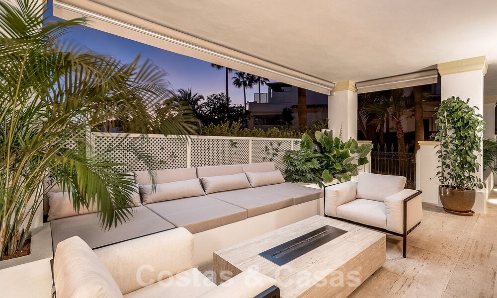 Ruim luxueus appartement te koop met 4 slaapkamers in een exclusief complex, op de prestigieuze Golden Mile, Marbella 50873