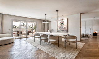 Ruim luxueus appartement te koop met 4 slaapkamers in een exclusief complex, op de prestigieuze Golden Mile, Marbella 50875 