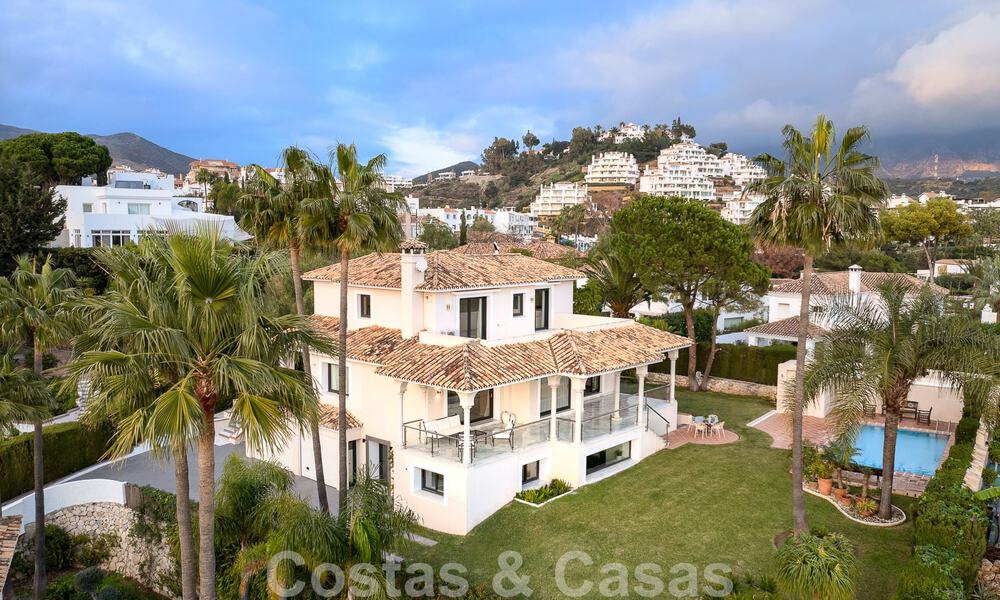 Spaanse luxevilla te koop met Mediterrane bouwstijl gelegen in het hartje van Nueva Andalucia’s golfvallei in Marbella 50673