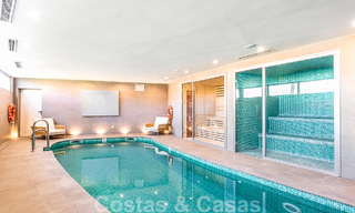 Instapklaar, ruim penthouse te koop met privézwembad en panoramisch golf- en zeezicht, grenzend a/e golfclub in Mijas, Costa del Sol 50498 
