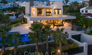 Geavanceerde designervilla in moderne stijl te koop in een afgeschermde wijk in Nueva Andalucia’s golfvallei, Marbella 50609 