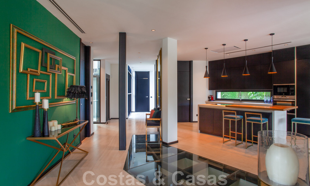 Geavanceerde designervilla in moderne stijl te koop in een afgeschermde wijk in Nueva Andalucia’s golfvallei, Marbella 50612