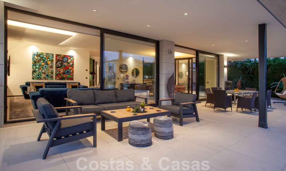 Geavanceerde designervilla in moderne stijl te koop in een afgeschermde wijk in Nueva Andalucia’s golfvallei, Marbella 50630