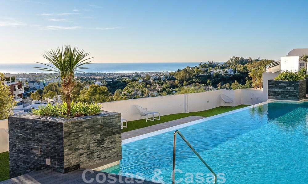 Ruim appartement te koop met ruime terrassen en een onverstoord zeezicht in Benahavis - Marbella 50692
