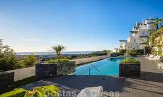 Ruim appartement te koop met ruime terrassen en een onverstoord zeezicht in Benahavis - Marbella 50696 