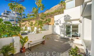 Ruim appartement te koop met ruime terrassen en een onverstoord zeezicht in Benahavis - Marbella 50698 