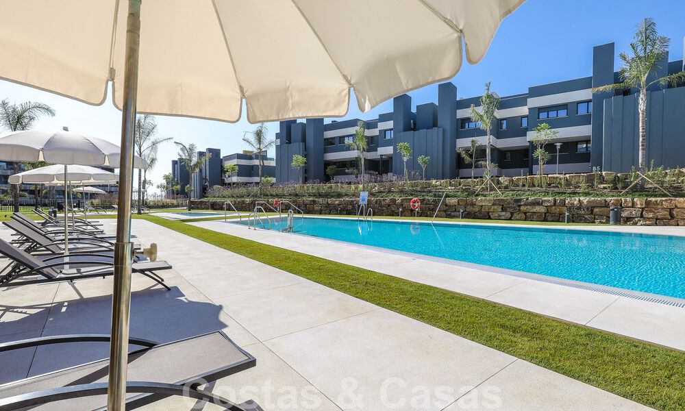 Instapklaar, modern 3-slaapkamer appartement te koop in een golfresort op de New Golden Mile, tussen Marbella en Estepona 50785