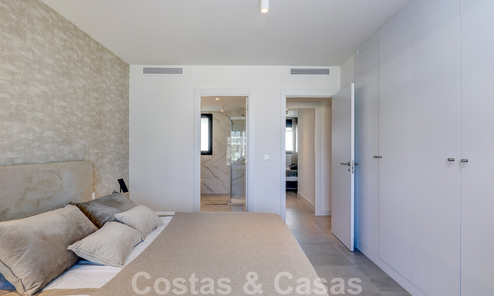 Instapklaar, modern 3-slaapkamer appartement te koop in een golfresort op de New Golden Mile, tussen Marbella en Estepona 50791