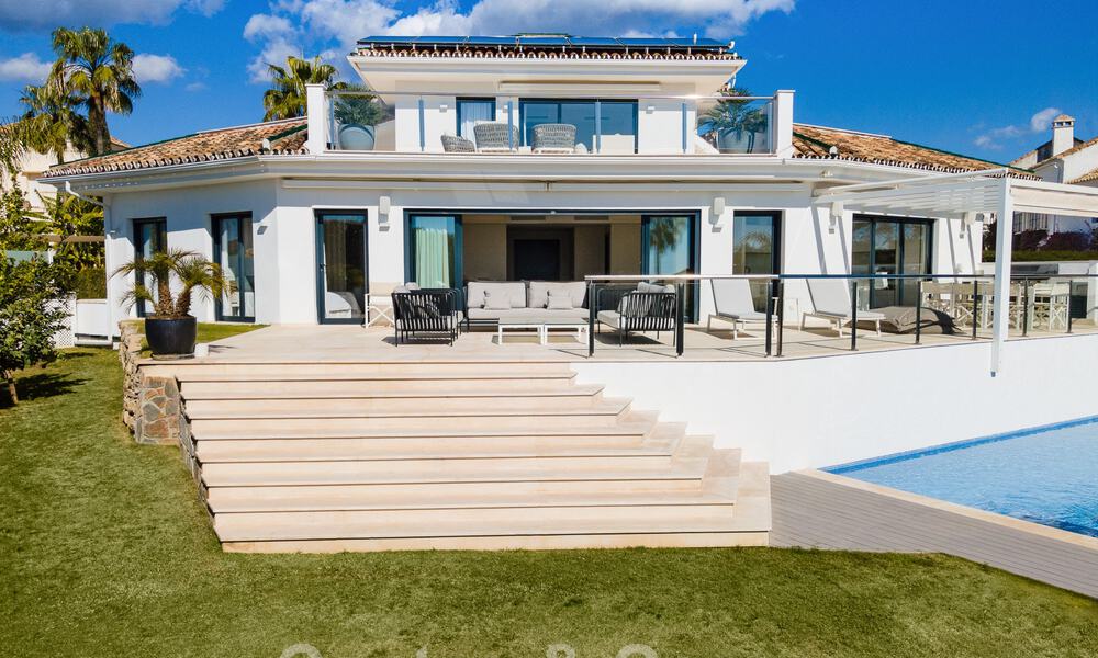 Spaanse luxevilla te koop met eigentijds Mediterrane bouwstijl gelegen in het hartje van Nueva Andalucia’s golfvallei in Marbella 51206