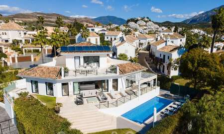 Spaanse luxevilla te koop met eigentijds Mediterrane bouwstijl gelegen in het hartje van Nueva Andalucia’s golfvallei in Marbella 51207