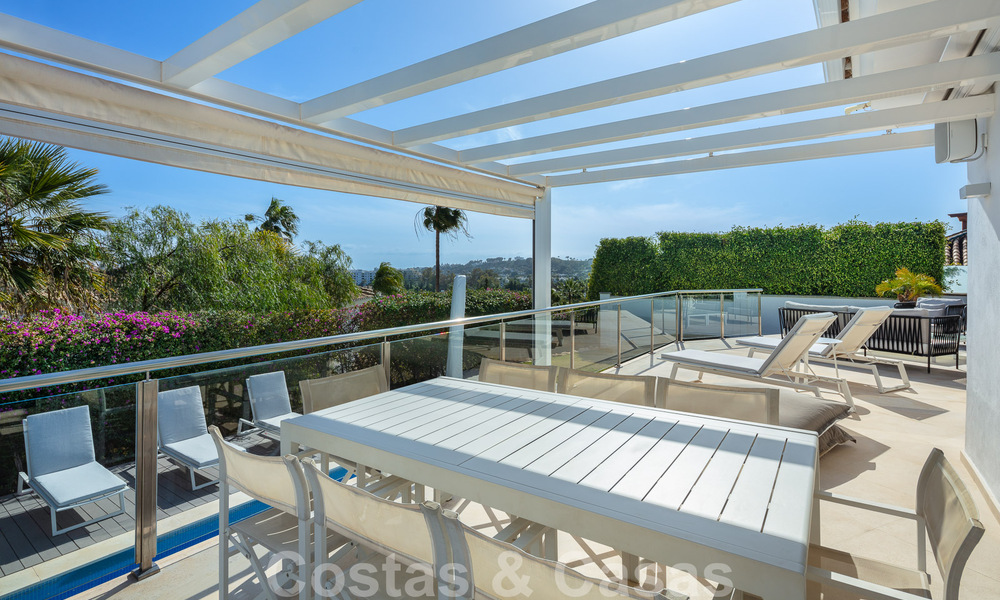 Spaanse luxevilla te koop met eigentijds Mediterrane bouwstijl gelegen in het hartje van Nueva Andalucia’s golfvallei in Marbella 51229