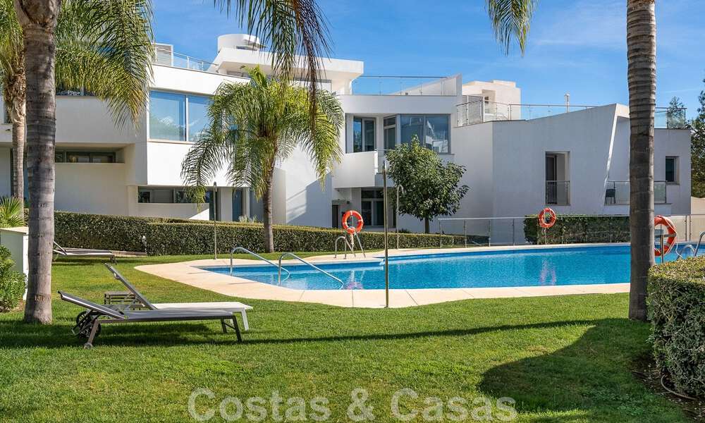 Ruime halfvrijstaande woning te koop met schitterend zeezicht, in Sierra Blanca, op de Golden Mila van Marbella 51114