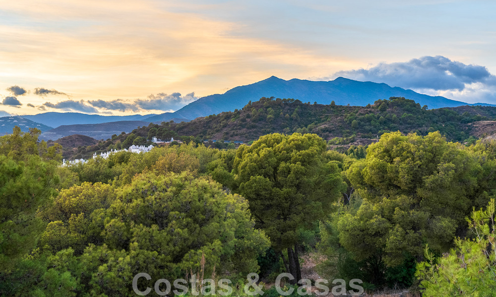 Ruime halfvrijstaande woning te koop met schitterend zeezicht, in Sierra Blanca, op de Golden Mila van Marbella 51130