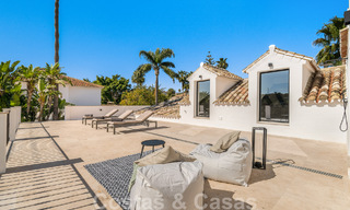 Instapklare luxevilla te koop grenzend aan de Las Brisas golfbaan, in een afgeschermde wijk in Nueva Andalucia’s golfvallei, Marbella 51456 