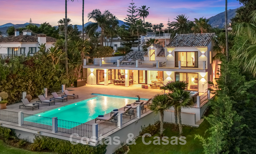 Instapklare luxevilla te koop grenzend aan de Las Brisas golfbaan, in een afgeschermde wijk in Nueva Andalucia’s golfvallei, Marbella 52091