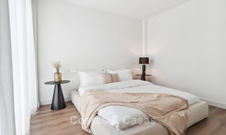 Nieuwe luxevilla te koop met een contemporaine bouwstijl gelegen in een beveiligde community van Nueva Andalucia, Marbella 782509 