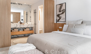 Volledig gerenoveerd appartement te koop, met een groot terras, op wandelafstand van voorzieningen en zelfs Puerto Banus, Marbella 51474 