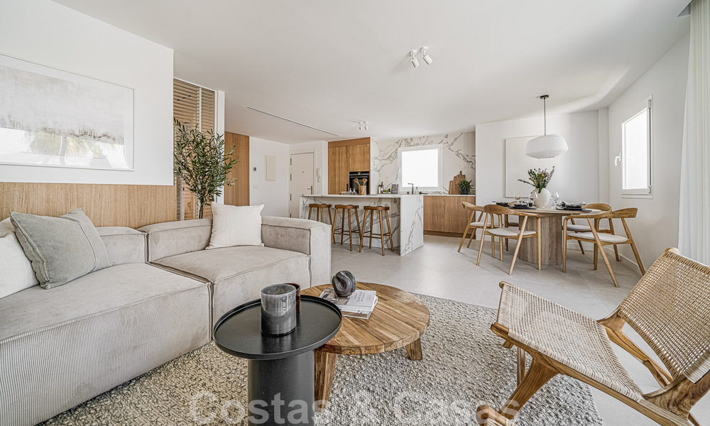 Volledig gerenoveerd appartement te koop, met een groot terras, op wandelafstand van voorzieningen en zelfs Puerto Banus, Marbella 51485