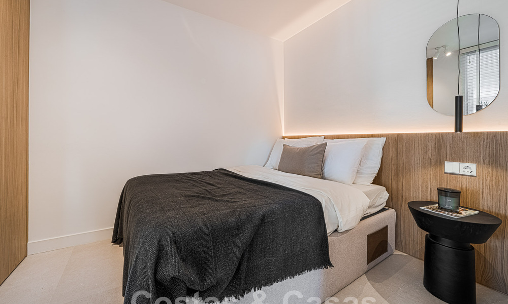 Volledig gerenoveerd appartement te koop, met een groot terras, op wandelafstand van voorzieningen en zelfs Puerto Banus, Marbella 51486