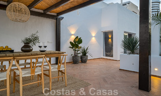 Volledig gerenoveerd appartement te koop, met een groot terras, op wandelafstand van voorzieningen en zelfs Puerto Banus, Marbella 51492 