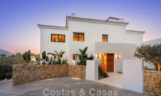 Sublieme Mediterrane luxevilla met gastenverblijf en prachtig zeezicht te koop in El Madroñal, Marbella - Benahavis 51532 