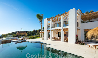 Sublieme Mediterrane luxevilla met gastenverblijf en prachtig zeezicht te koop in El Madroñal, Marbella - Benahavis 51550 