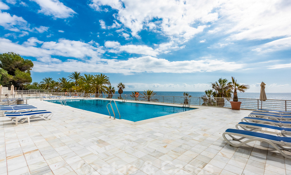 Luxe appartement in een exclusief strandcomplex op de Golden Mile aan de rand van Marbella centrum 51608