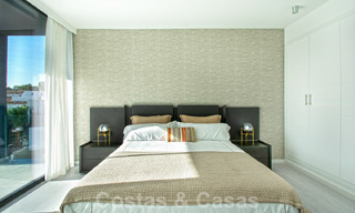 Instapklare luxevilla te koop met fantastisch zeezicht gelegen in een golfresort nabij Estepona centrum 52475 