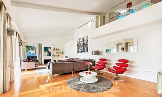 Ruime luxevilla te koop met uitgestrekte privétuin ten oosten van Marbella centrum 52532 