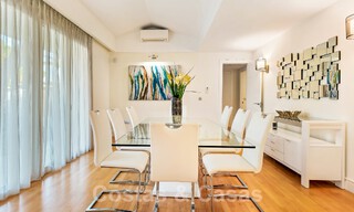 Ruime luxevilla te koop met uitgestrekte privétuin ten oosten van Marbella centrum 52542 