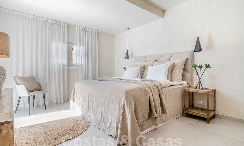 Volledig gerenoveerd appartement in een gated complex op wandelafstand van Puerto Banus, Marbella 52680