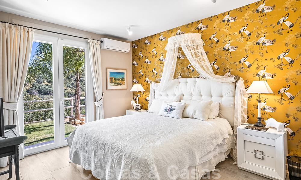 Traditionele luxevilla te koop met prachtig uitzicht op de grens van Marbella en Mijas 51730