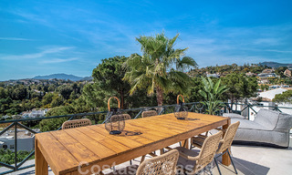 Volledig gerenoveerd modern penthouse te koop in een gated community in La Quinta, Marbella - Benahavis 51644 