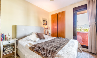 Penthouse te koop in een gated urbanisatie op een steenworp van het strand op de New Golden Mile tussen Marbella en Estepona 52817 