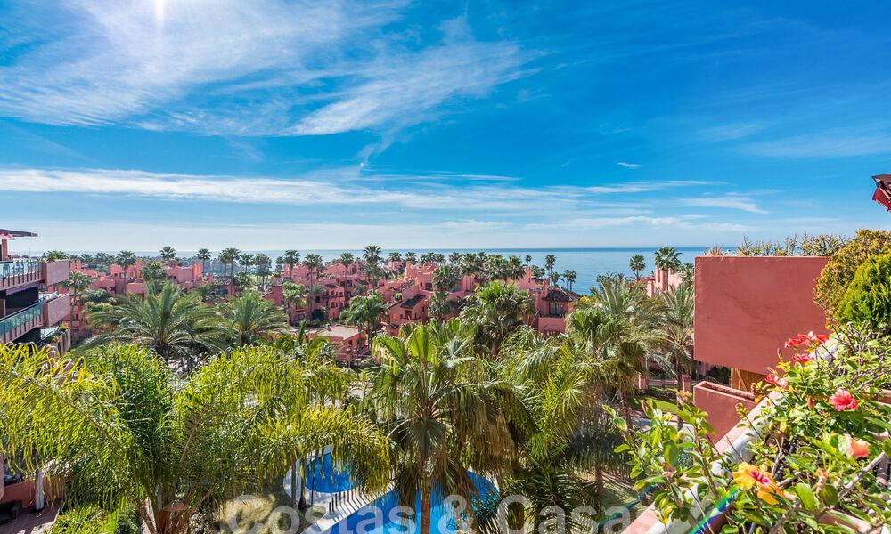 Penthouse te koop in een gated urbanisatie op een steenworp van het strand op de New Golden Mile tussen Marbella en Estepona 52829