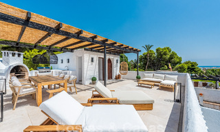 Gerenoveerd penthouse met groot solarium te koop, op wandelafstand van voorzieningen en zelfs Puerto Banus, Marbella 52861 