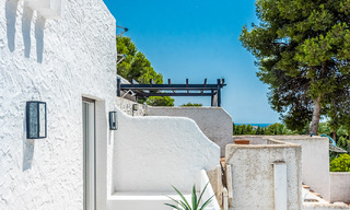 Gerenoveerd penthouse met groot solarium te koop, op wandelafstand van voorzieningen en zelfs Puerto Banus, Marbella 52867 
