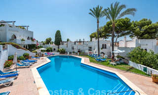 Gerenoveerd penthouse met groot solarium te koop, op wandelafstand van voorzieningen en zelfs Puerto Banus, Marbella 52869 