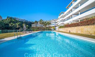 Instapklaar, verhoogd begane grond appartement te koop met weids uitzicht op de vallei en de zee in het exclusieve Benahavis - Marbella 53285 