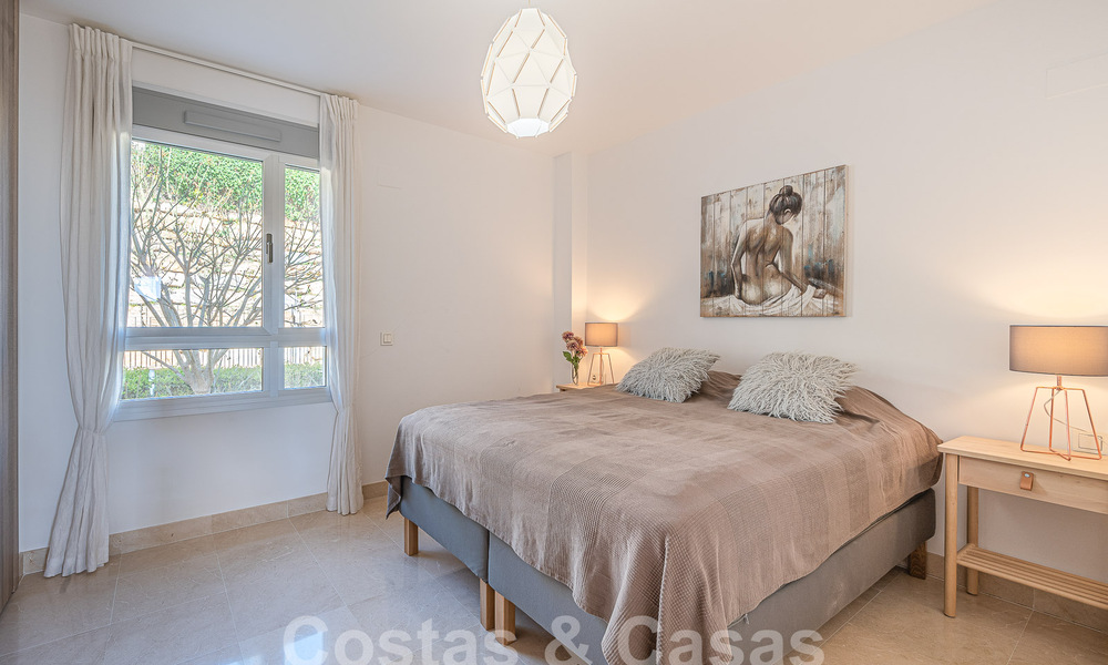 Instapklaar, verhoogd begane grond appartement te koop met weids uitzicht op de vallei en de zee in het exclusieve Benahavis - Marbella 53315