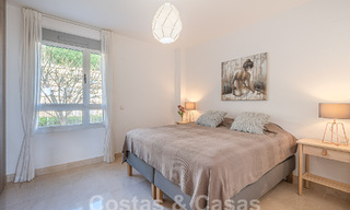 Instapklaar, verhoogd begane grond appartement te koop met weids uitzicht op de vallei en de zee in het exclusieve Benahavis - Marbella 53315 