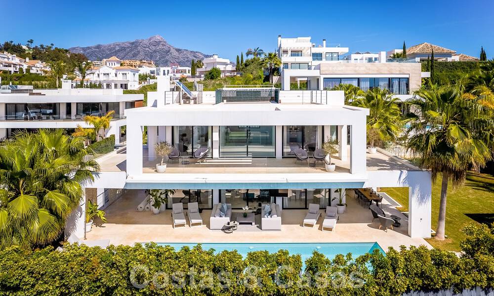 Moderne luxevilla te koop in een afgesloten wijk van de golfvallei van Nueva Andalucia, Marbella 53514
